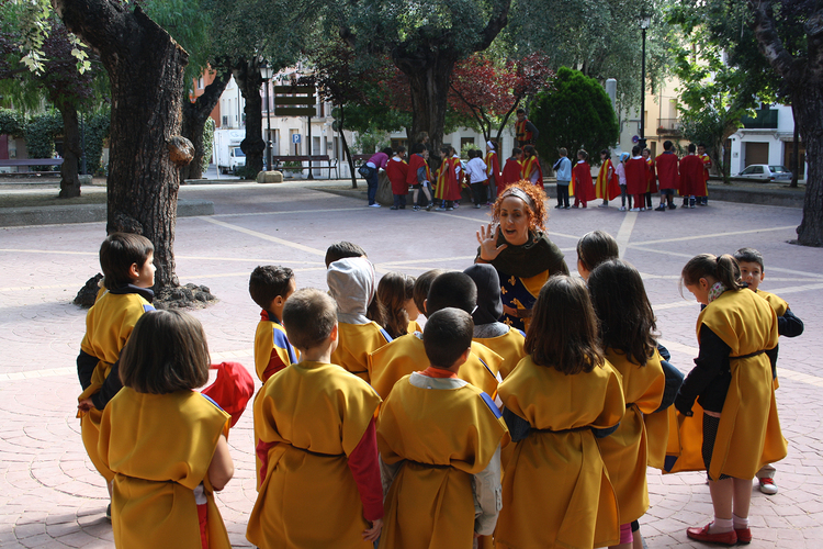 actividad-medieval-colegios-alicante-plaza-cocentaina