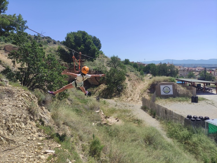 tirolina-parque-multiaventura-onil-alicante