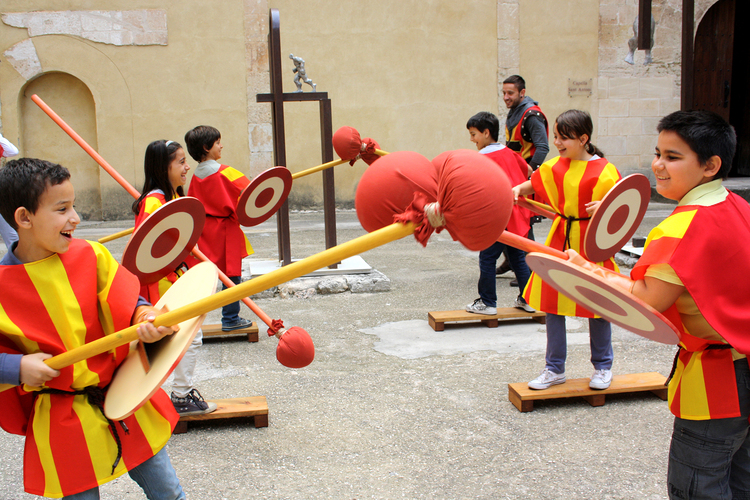 torneo-medieval-infantil-justa-lanzas-escudos-cocentaina